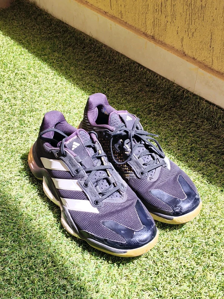 adidas Sneakers