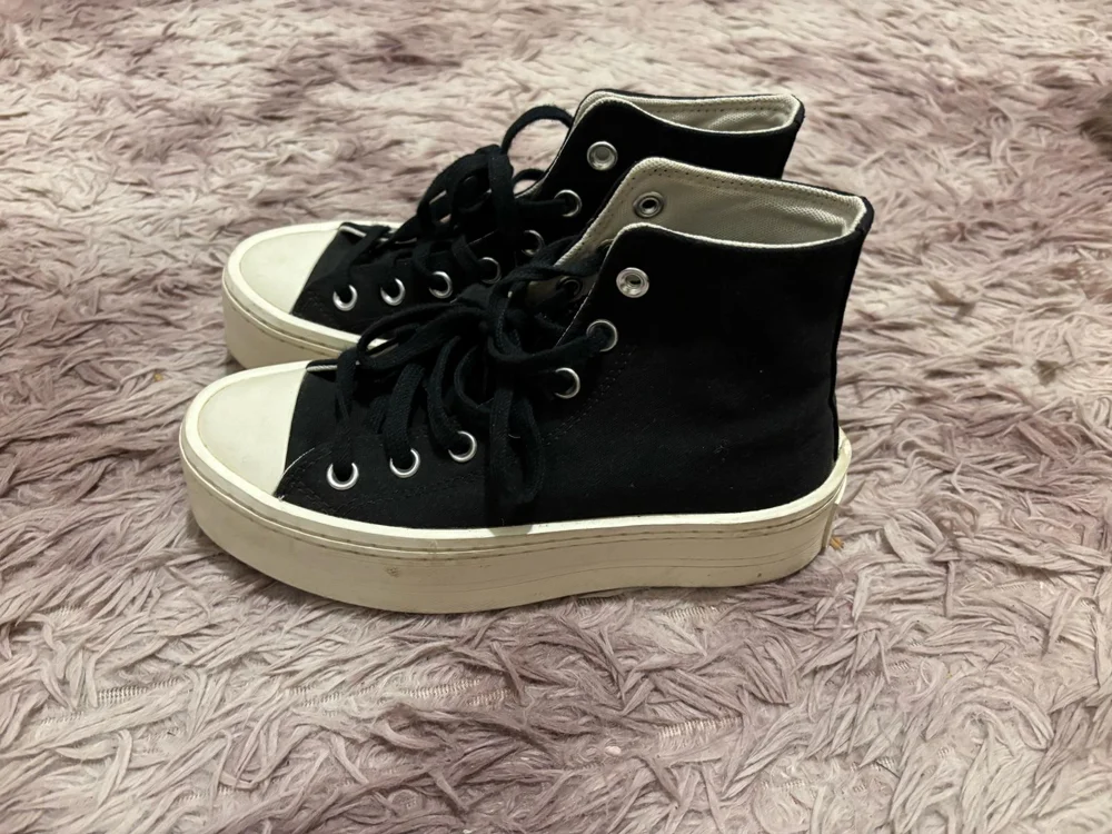 Converse Sneakers