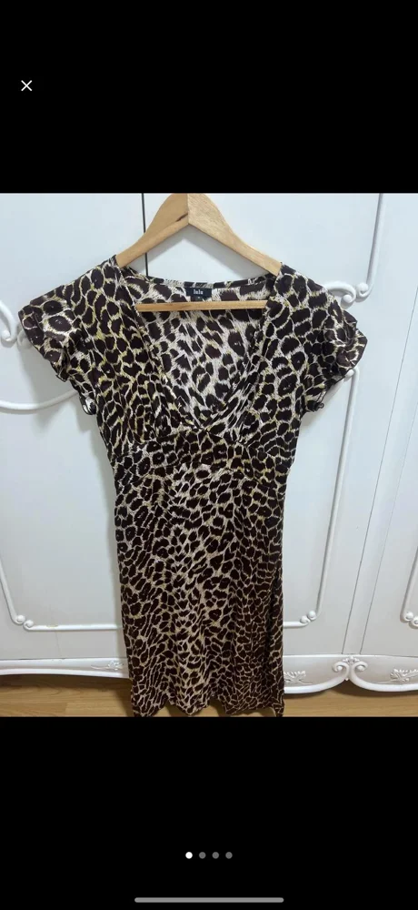 Midi Dresses