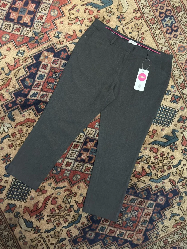 Arrow Capris