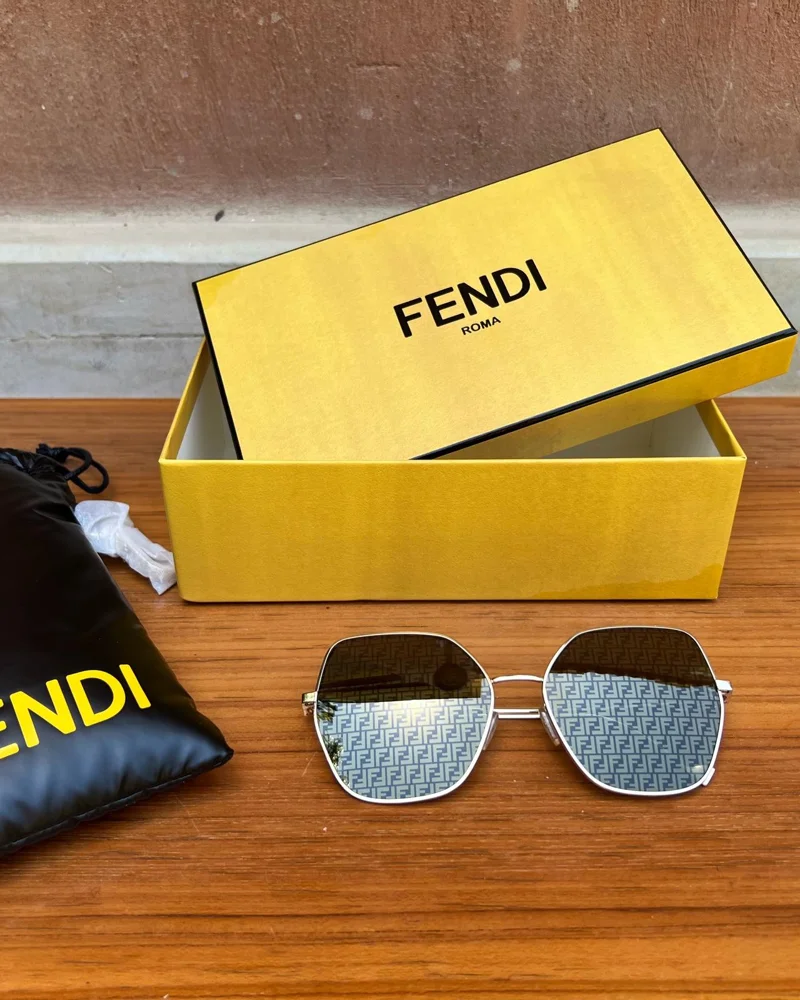 Fendi Sunglasses, size One size, photo 4
