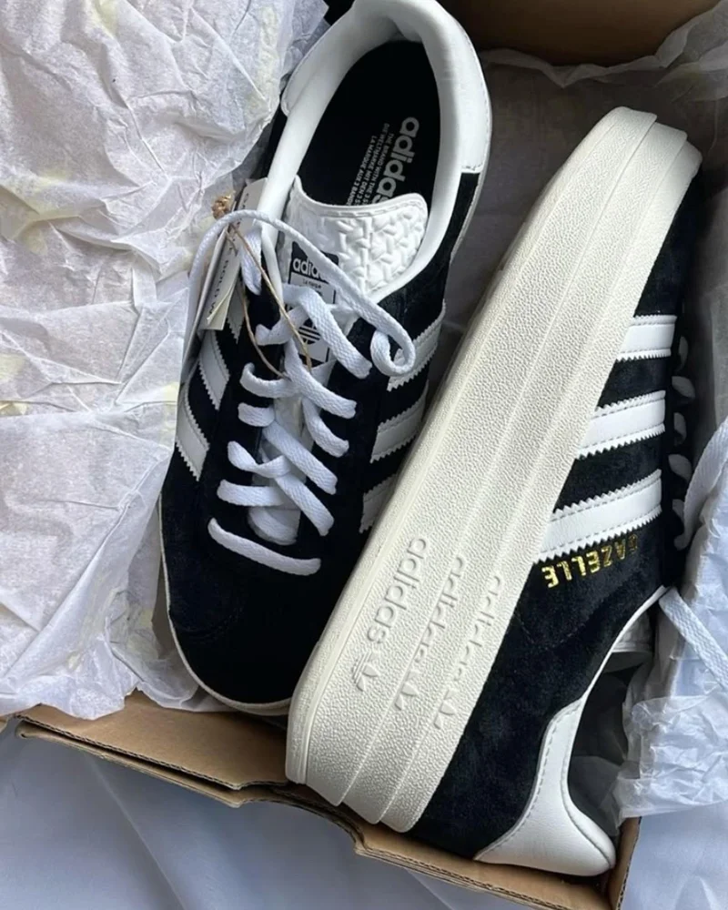 adidas Sneakers