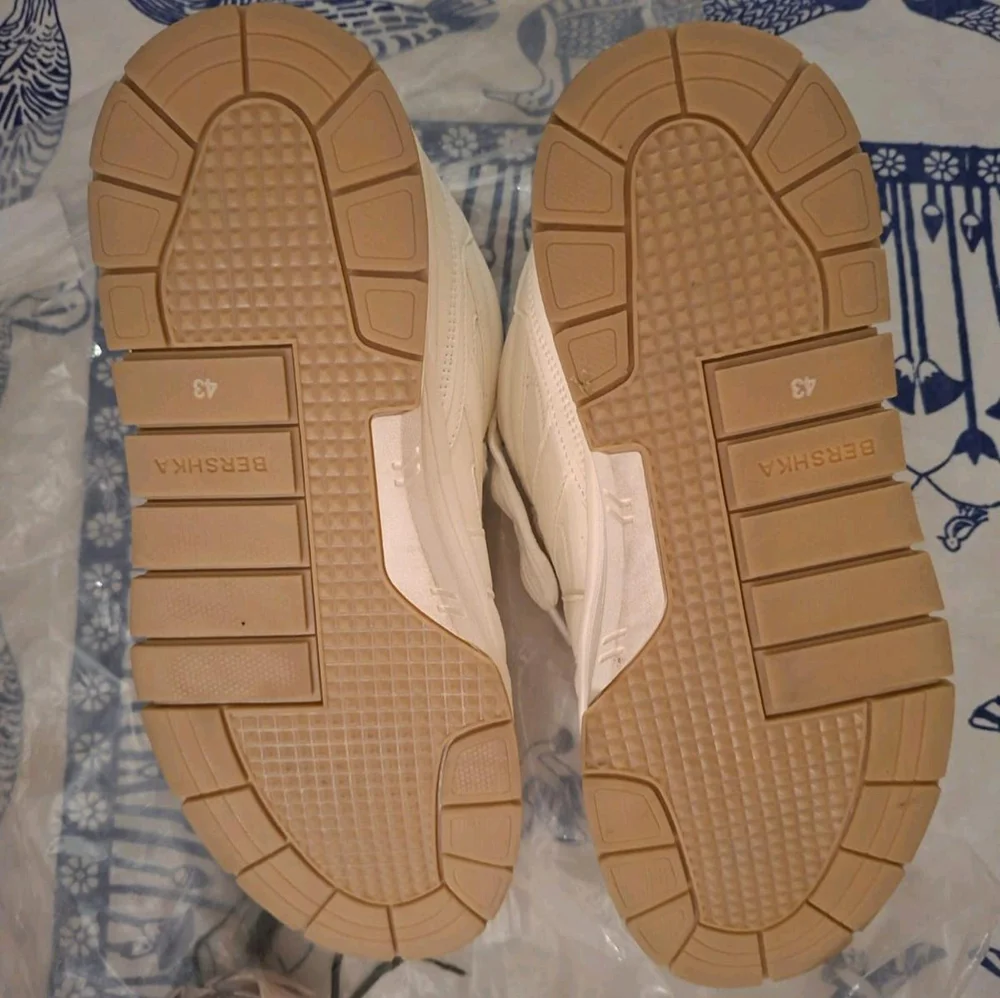 Bershka Sneakers, size 43, photo 3
