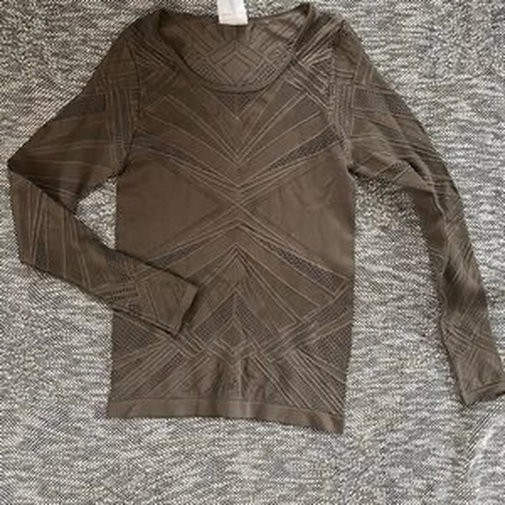 WOLF T-shirts, size S / 36 / 8, photo 3