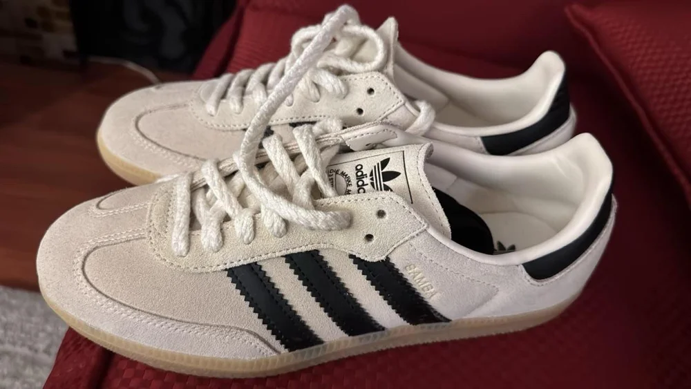 adidas Sneakers