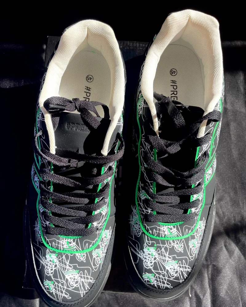 Sneakers