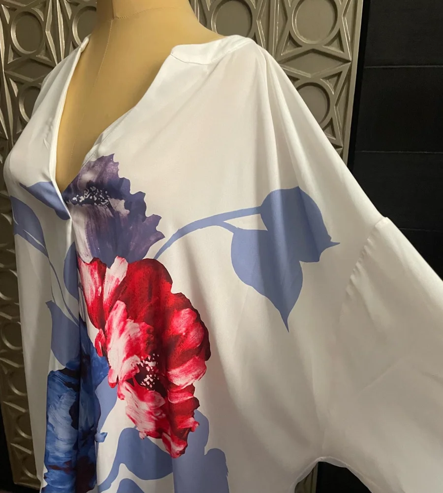 Erick Evans Blouses, size 6XL / 52 / 24, photo 2