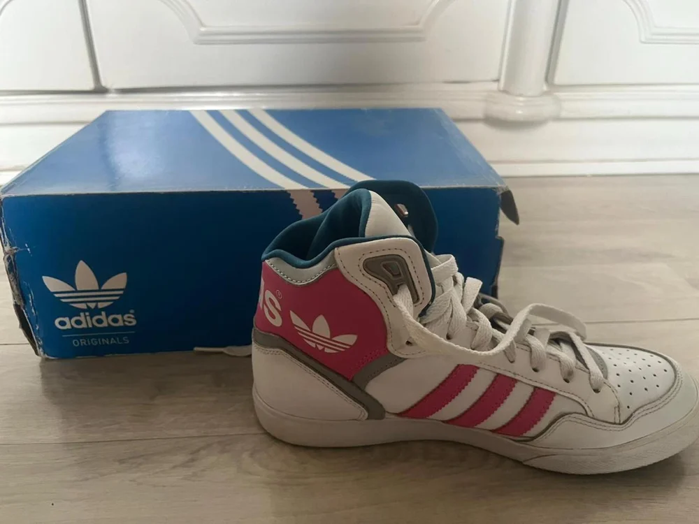 adidas Sneakers, size 38.5, photo 2
