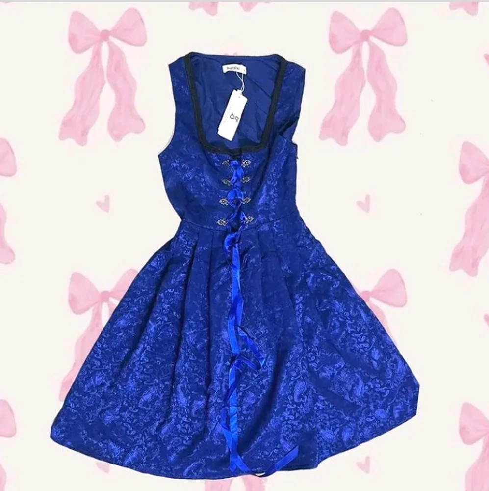 Midi Dresses
