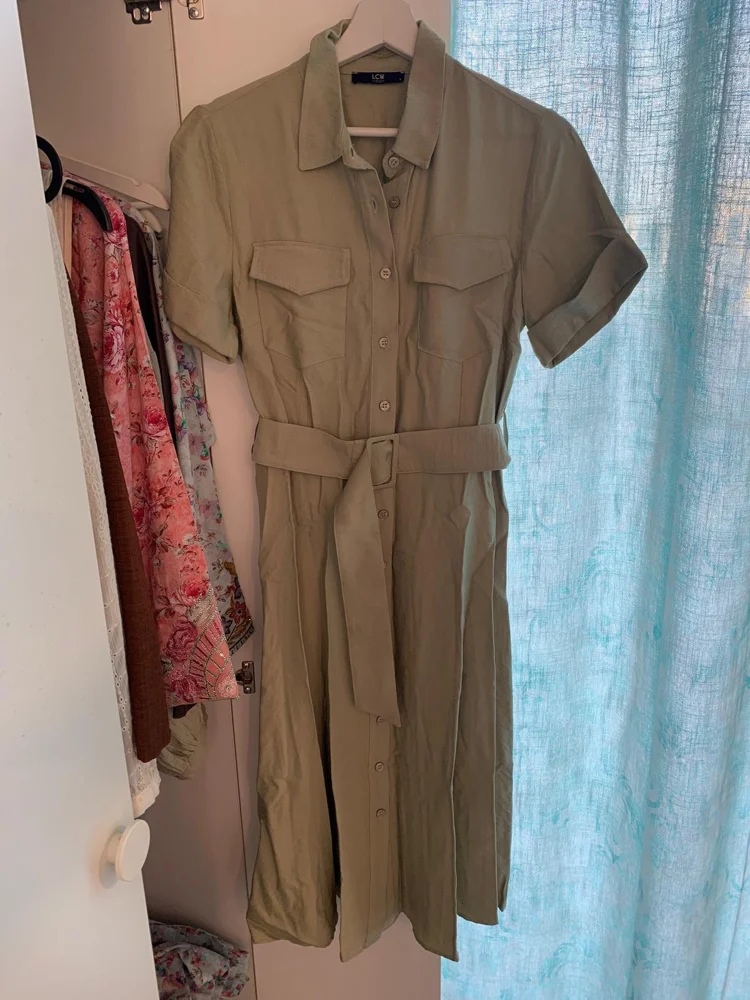LC Wakiki Midi Dresses