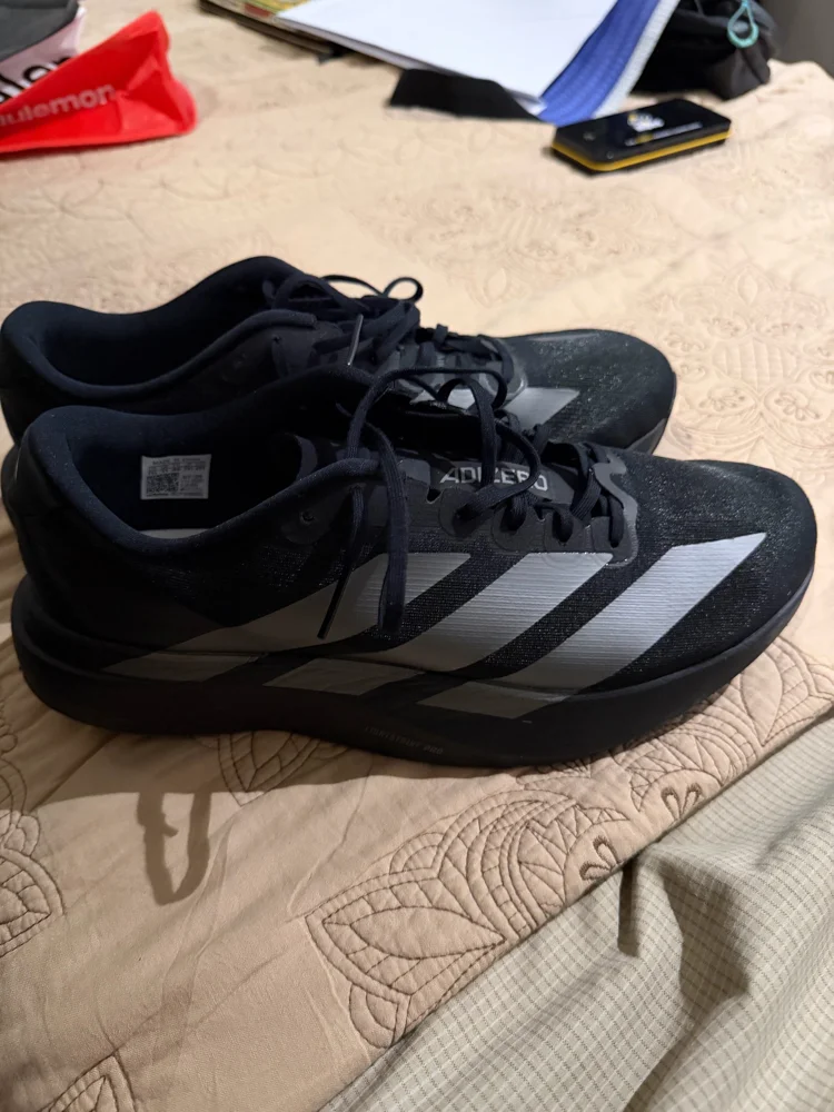 adidas Sneakers