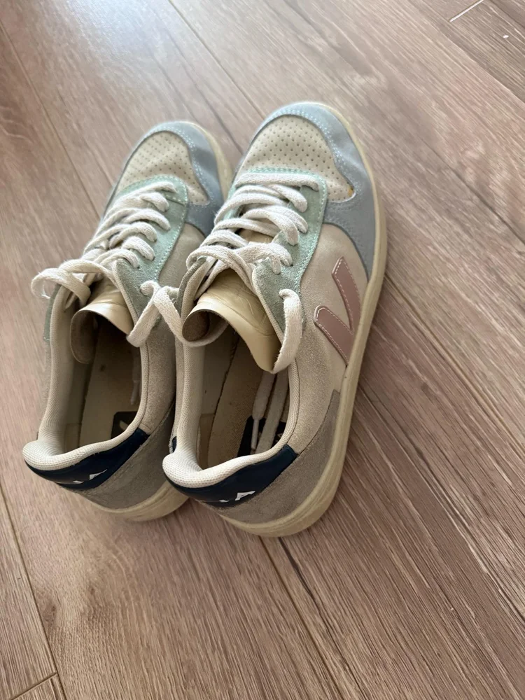 Veja Sneakers, size 38, photo 4