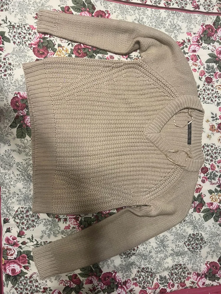 Zara Sweaters & Pullovers