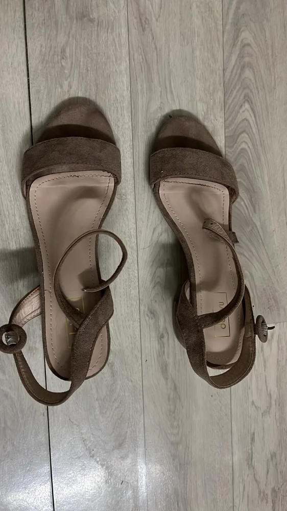 deja vu Sandals