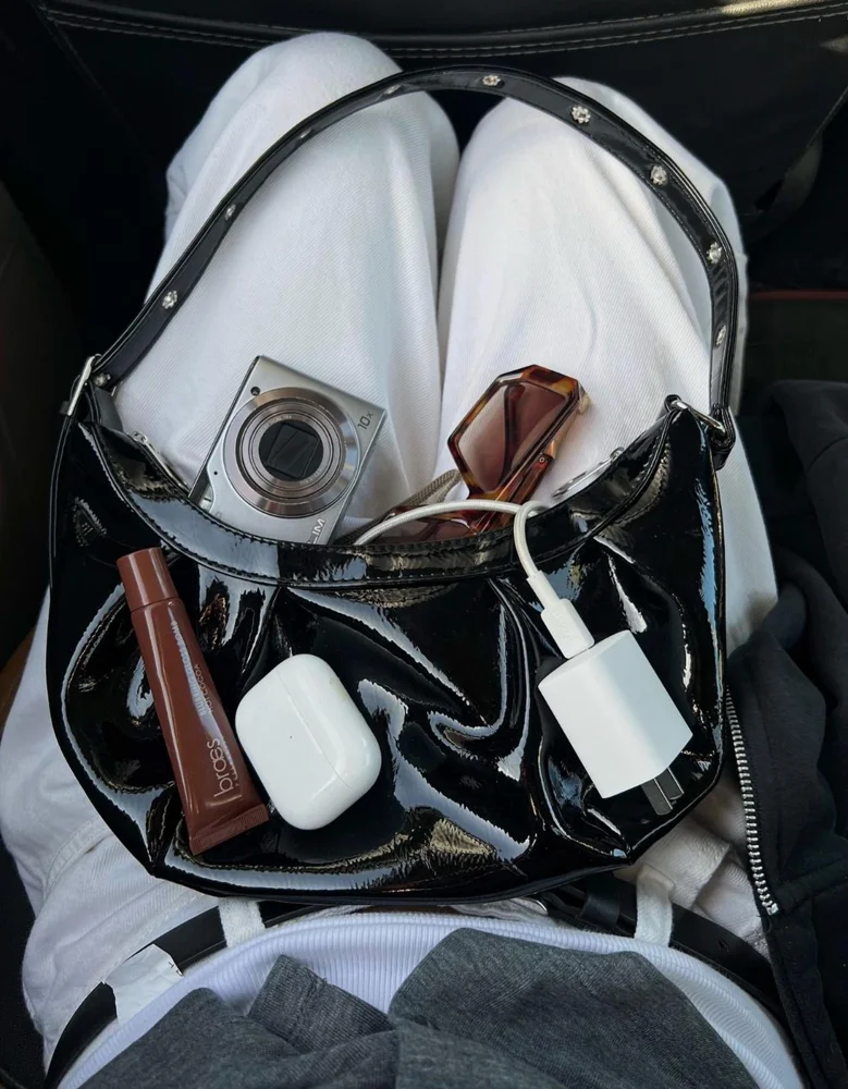 Helio Shoulder Bag