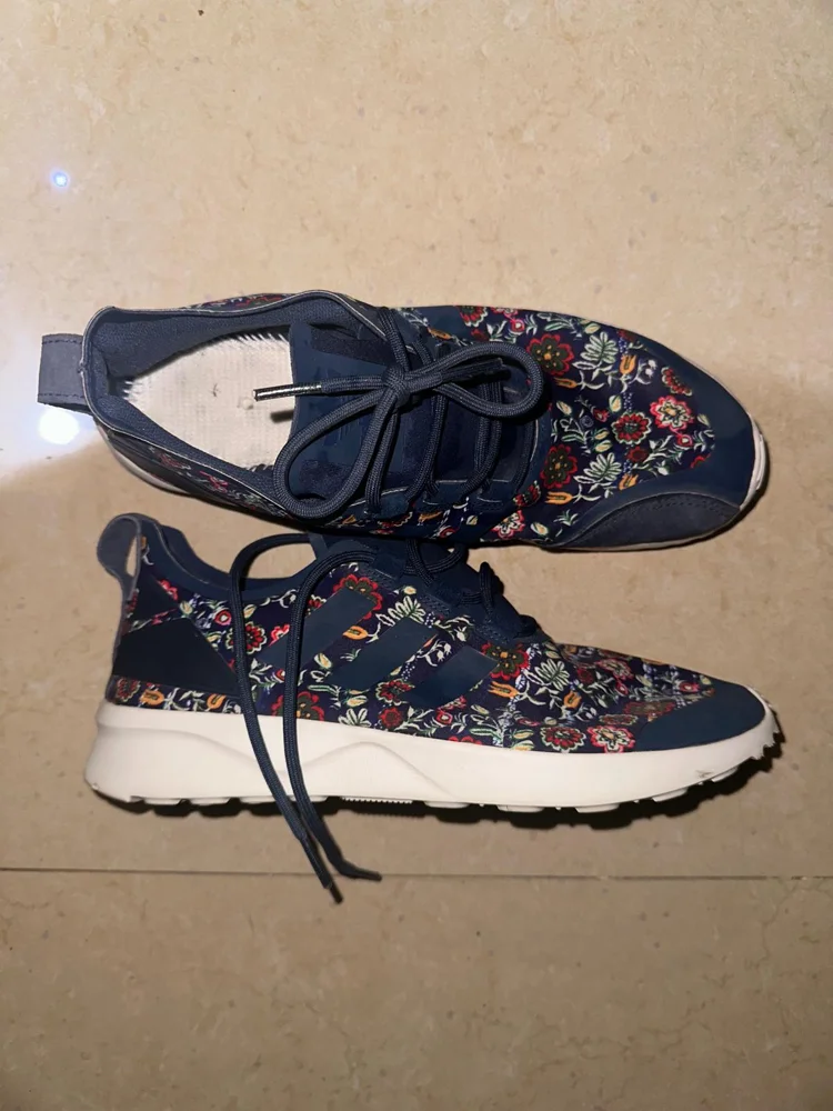 adidas Sneakers, size 39, photo 2