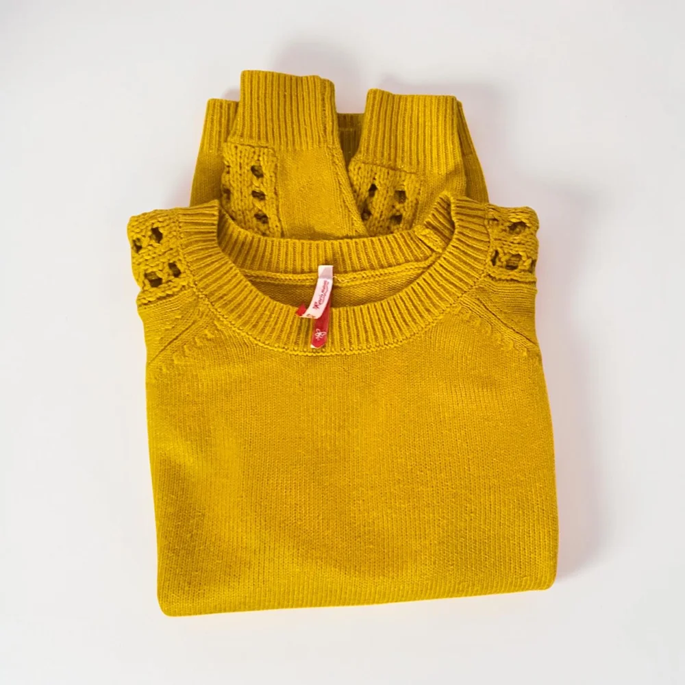 RAViN Sweaters & Pullovers
