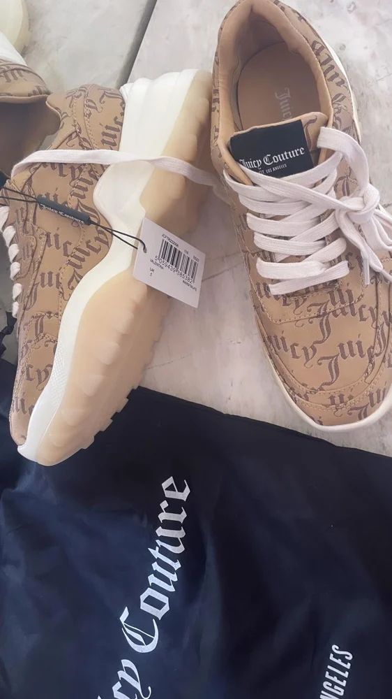 Juicy Couture Sneakers, size 37.5, photo 3