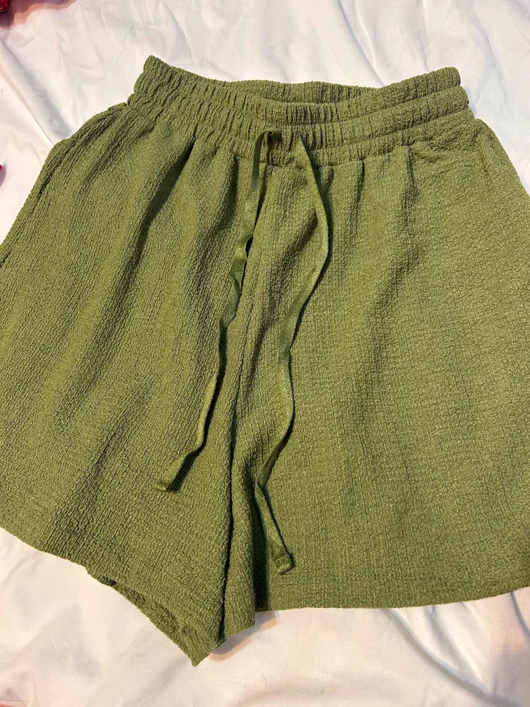 Defacto Shorts