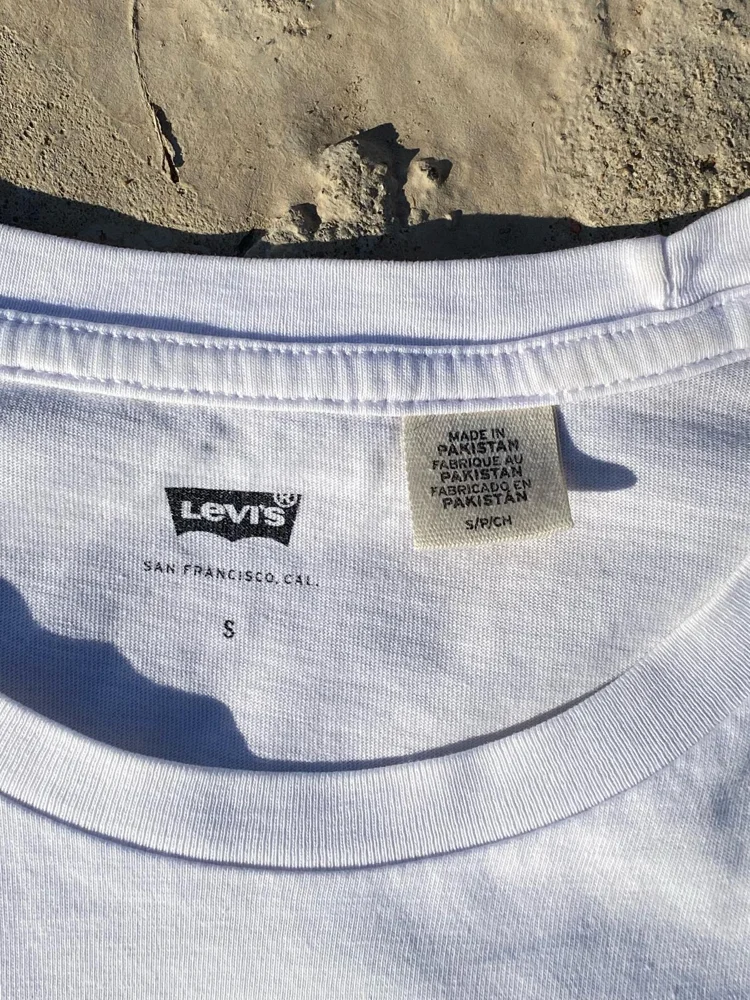 Levi's T-shirts, size S, photo 3