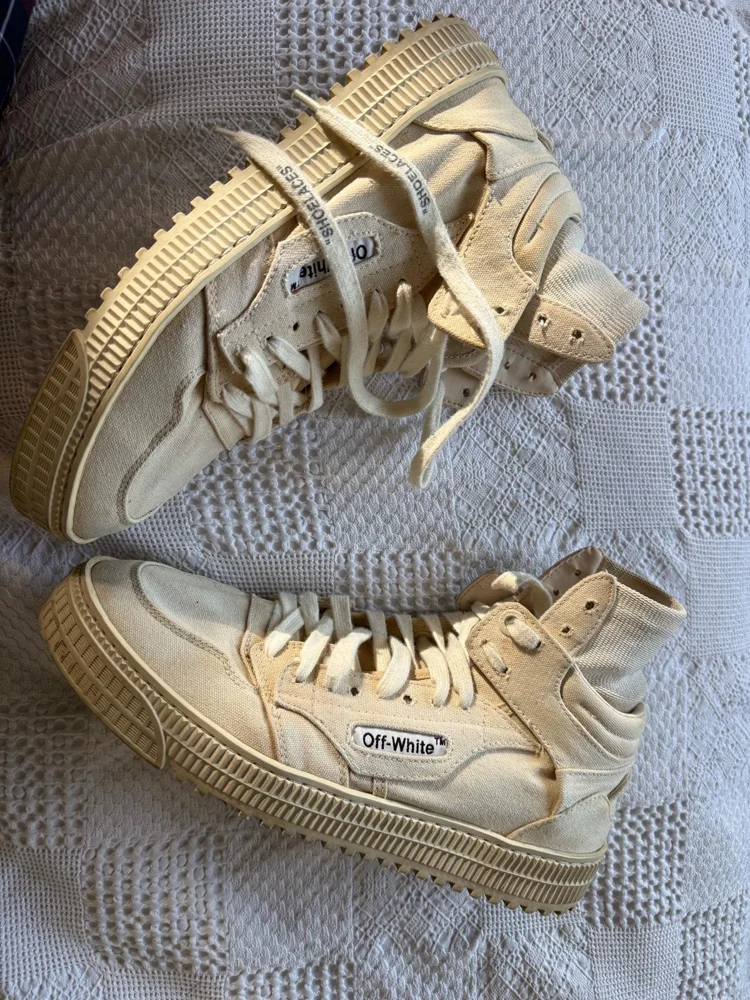 Off-White Sneakers, size 44, photo 3