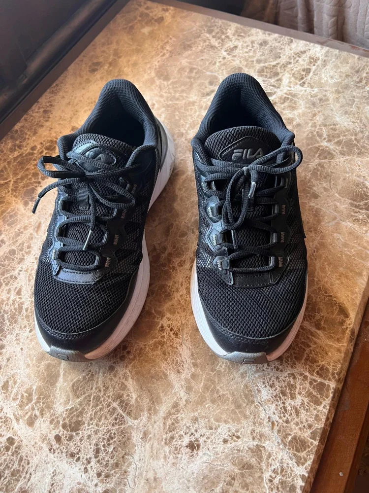 FILA Sneakers