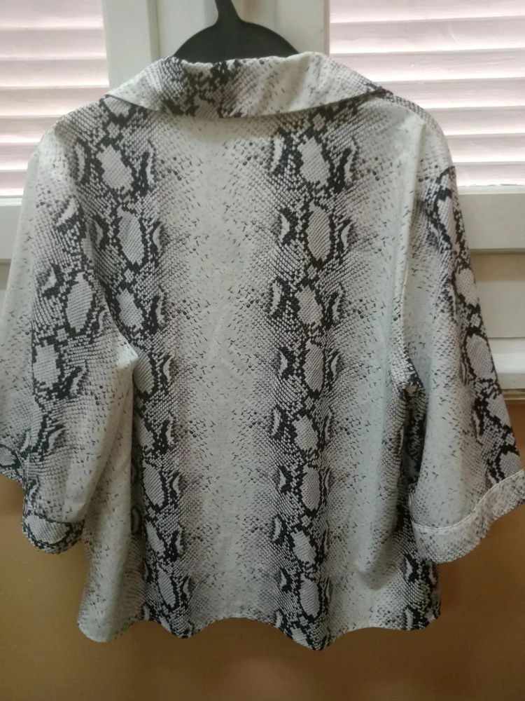 PrettyLittleThing Shirts, size Other, photo 3