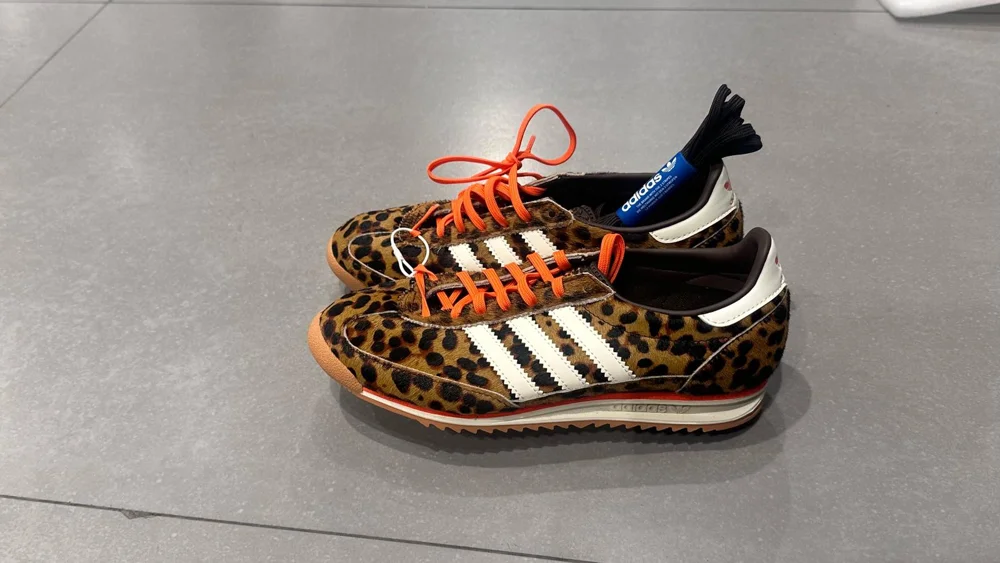 adidas Sneakers