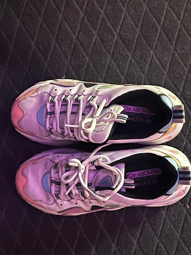 Sketchers Sneakers