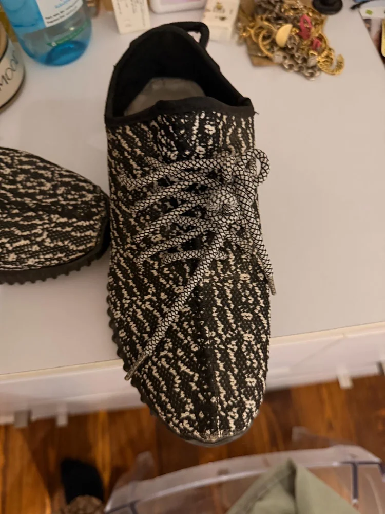 adidas Sneakers