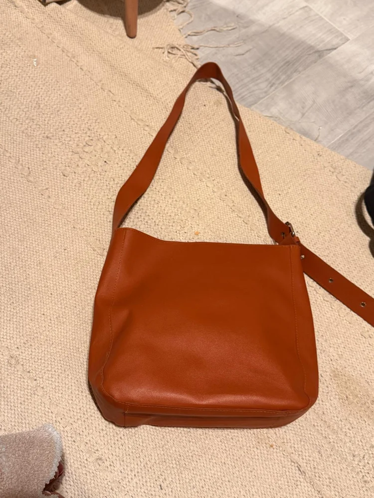 RAViN Shoulder Bag