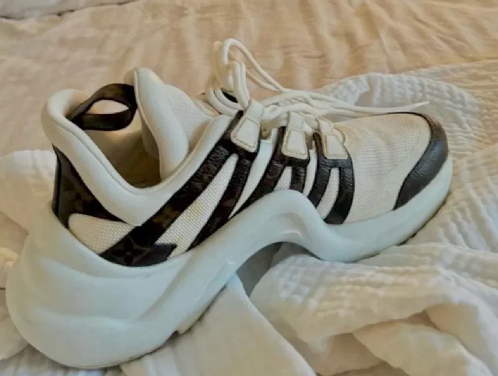 Louis Vuitton Sneakers, size 39, photo 2