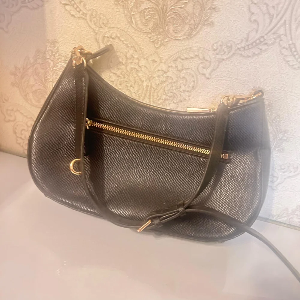 GUESS Shoulder Bag, size Other, photo 3