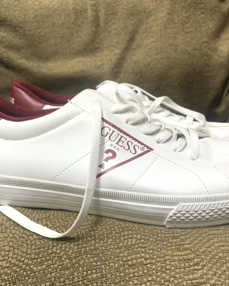 GUESS Sneakers