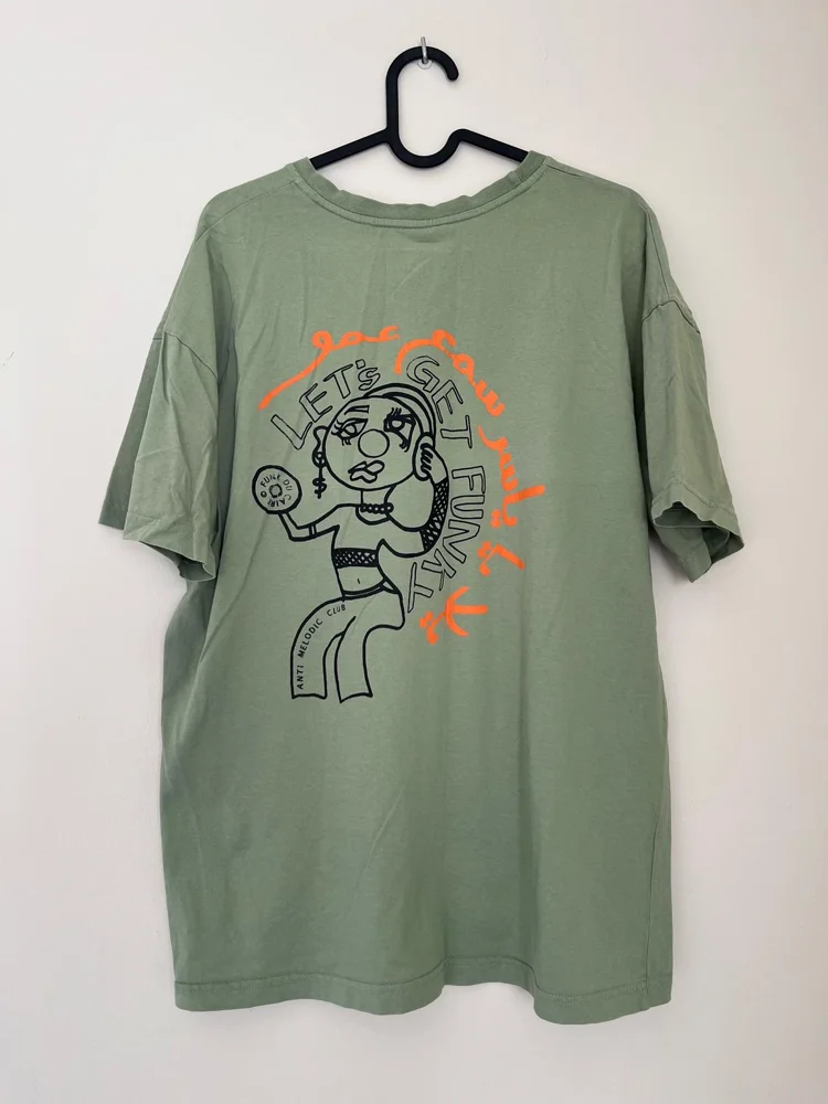 local brands T-shirts, size M, photo 4