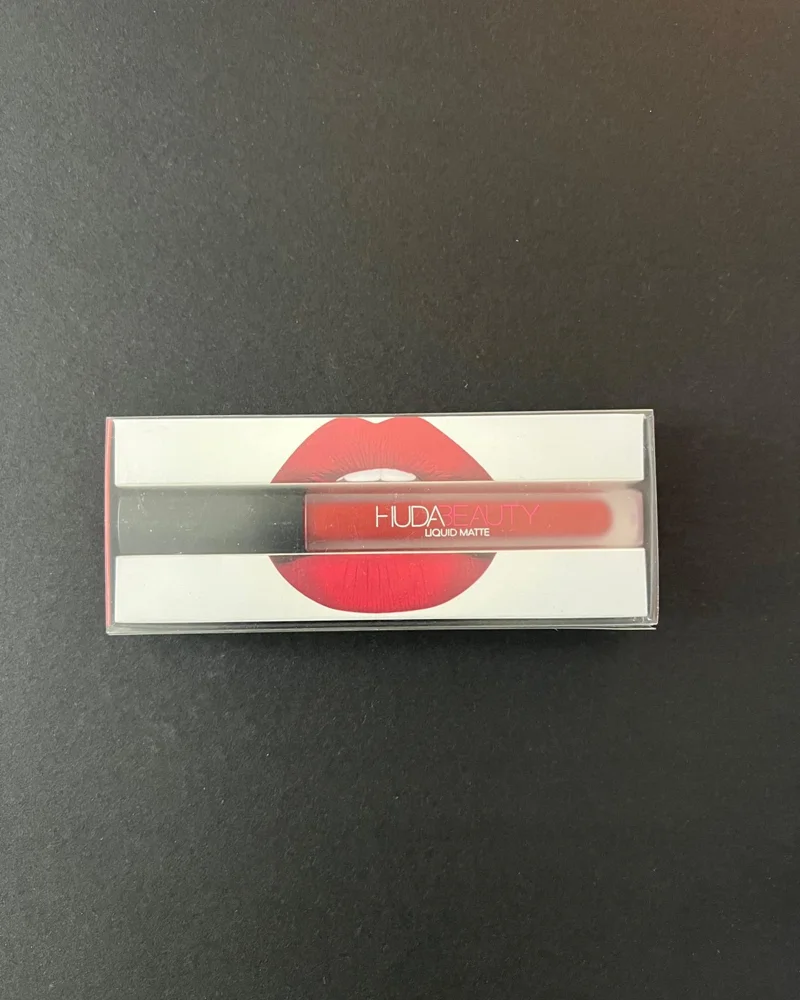 Huda Beauty Makeup