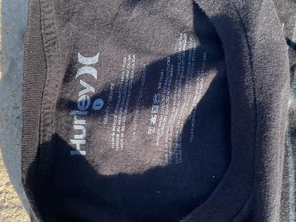 Hurley T-shirts, size M, photo 3