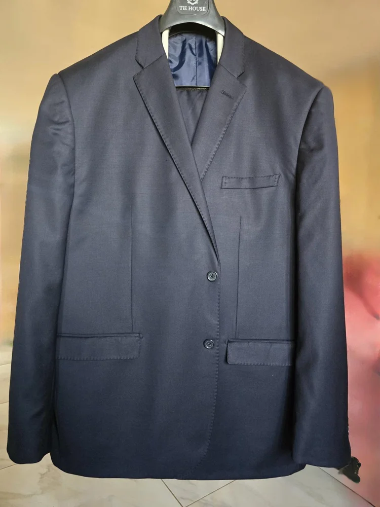 Tie house Suits