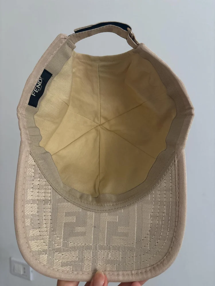 Fendi Hats & Caps, size One size, photo 3