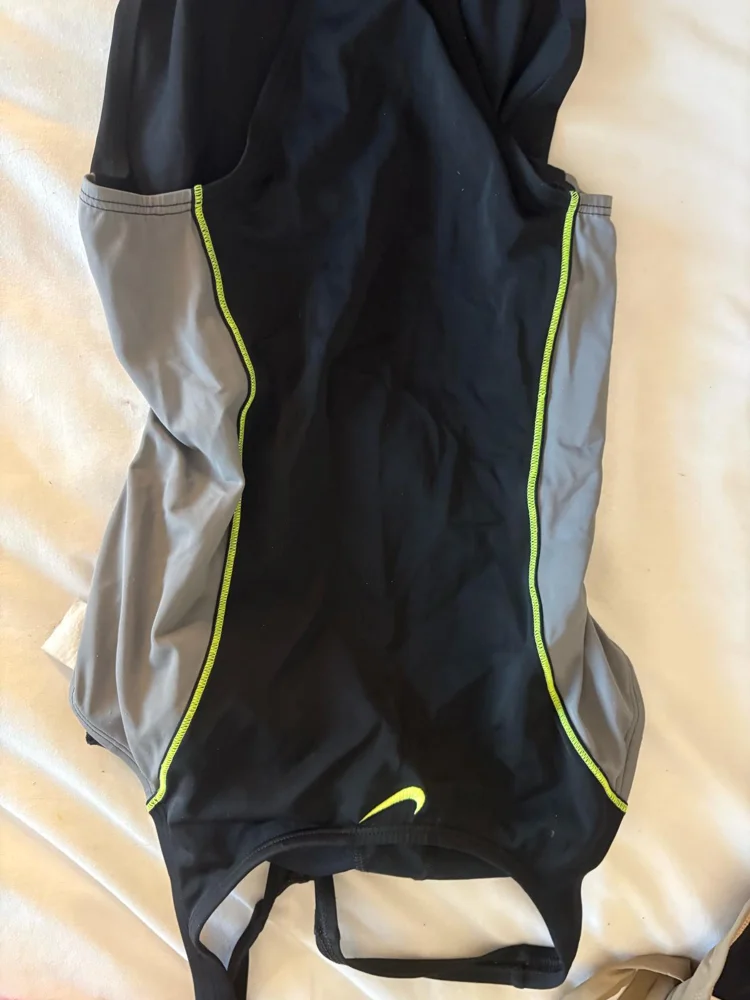 Nike One-Piece Swimsuits, size M / 38 / 10, photo 2