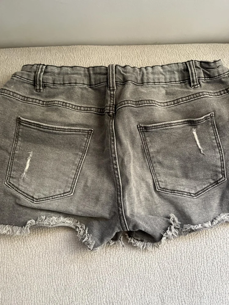 By Gemo Shorts, size XS / 34 / 6, photo 3