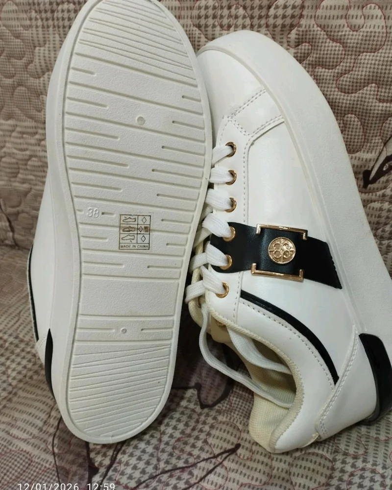 deja vu Sneakers, size 38, photo 2