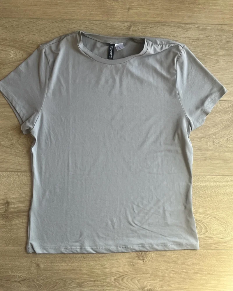 H&M T-shirts, size XL / 42 / 14, photo 3