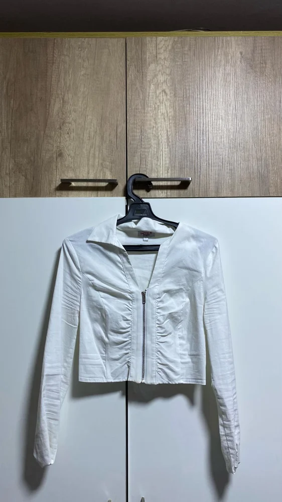 Don't Call Me Jennyfer Shirts, size S / 36 / 8, photo 2