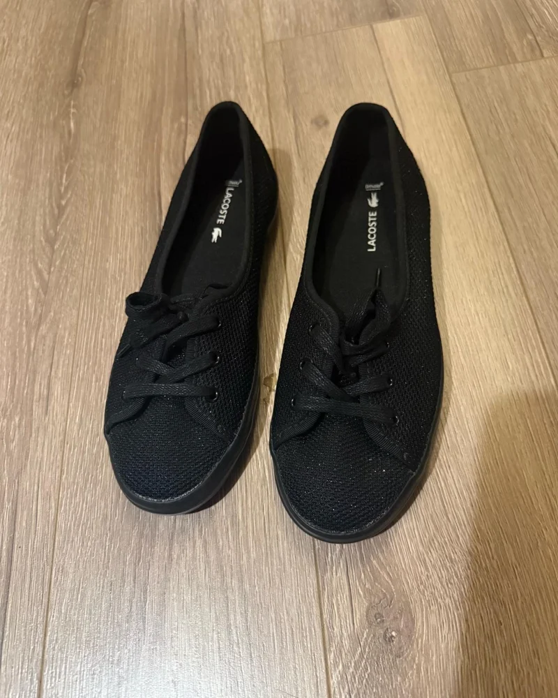 Lacoste Flats