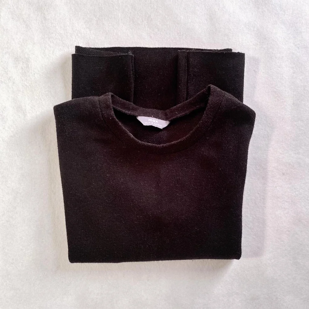 Max Sweaters & Pullovers