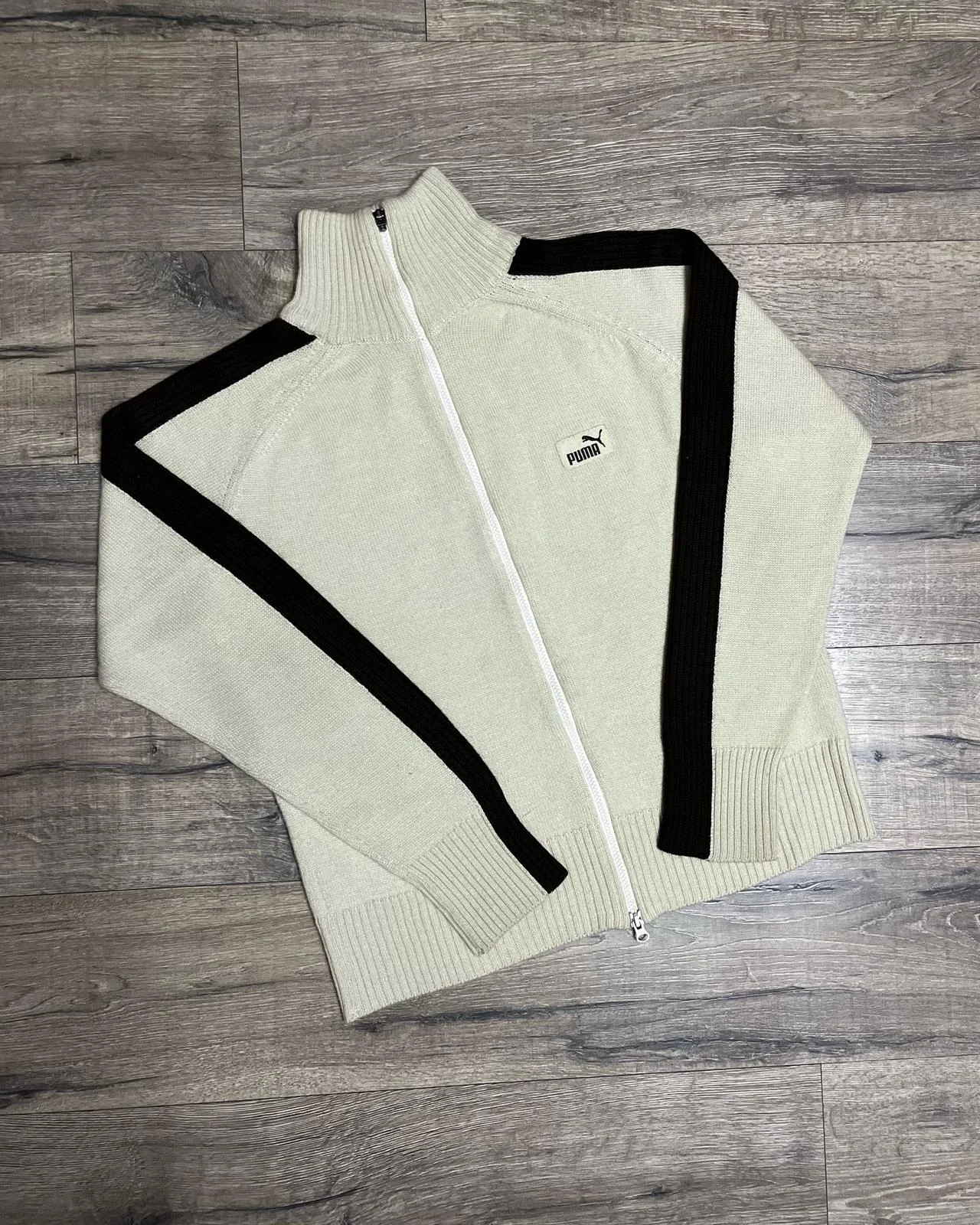 Puma Jackets, size M, photo 1