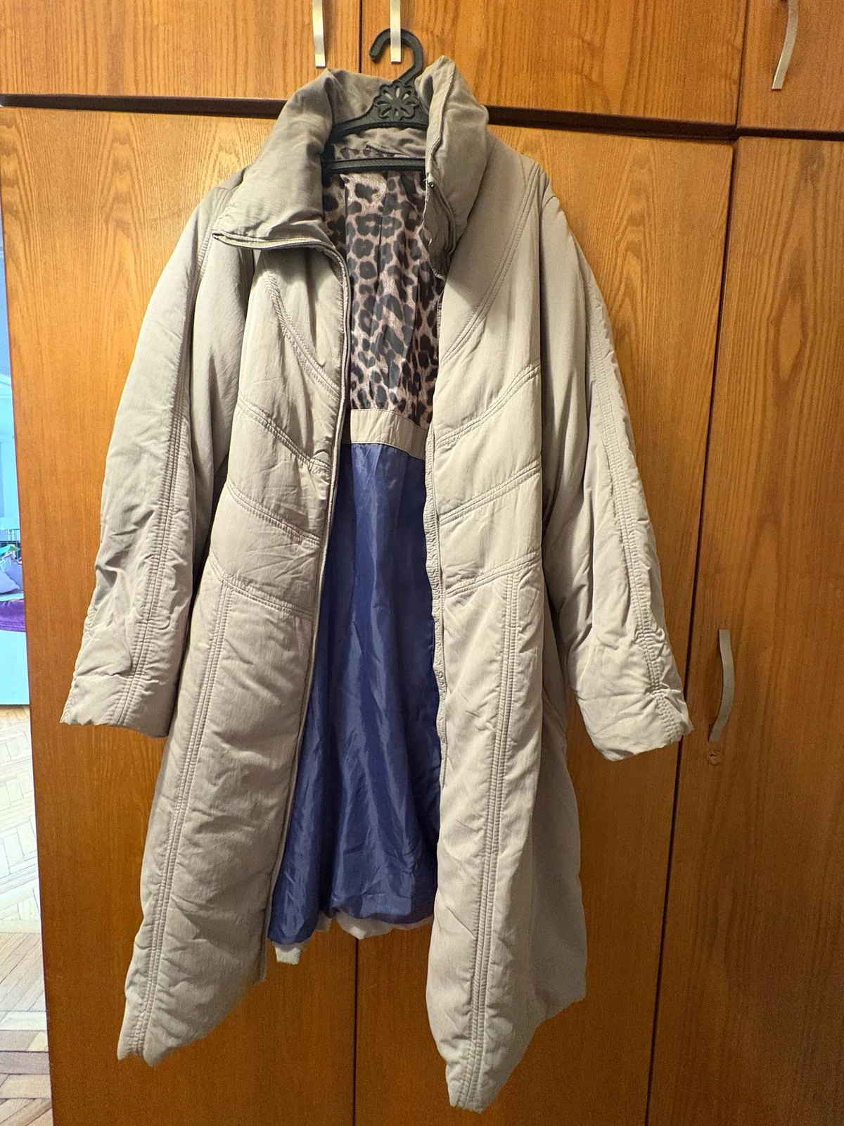 Coats, size L, photo 1