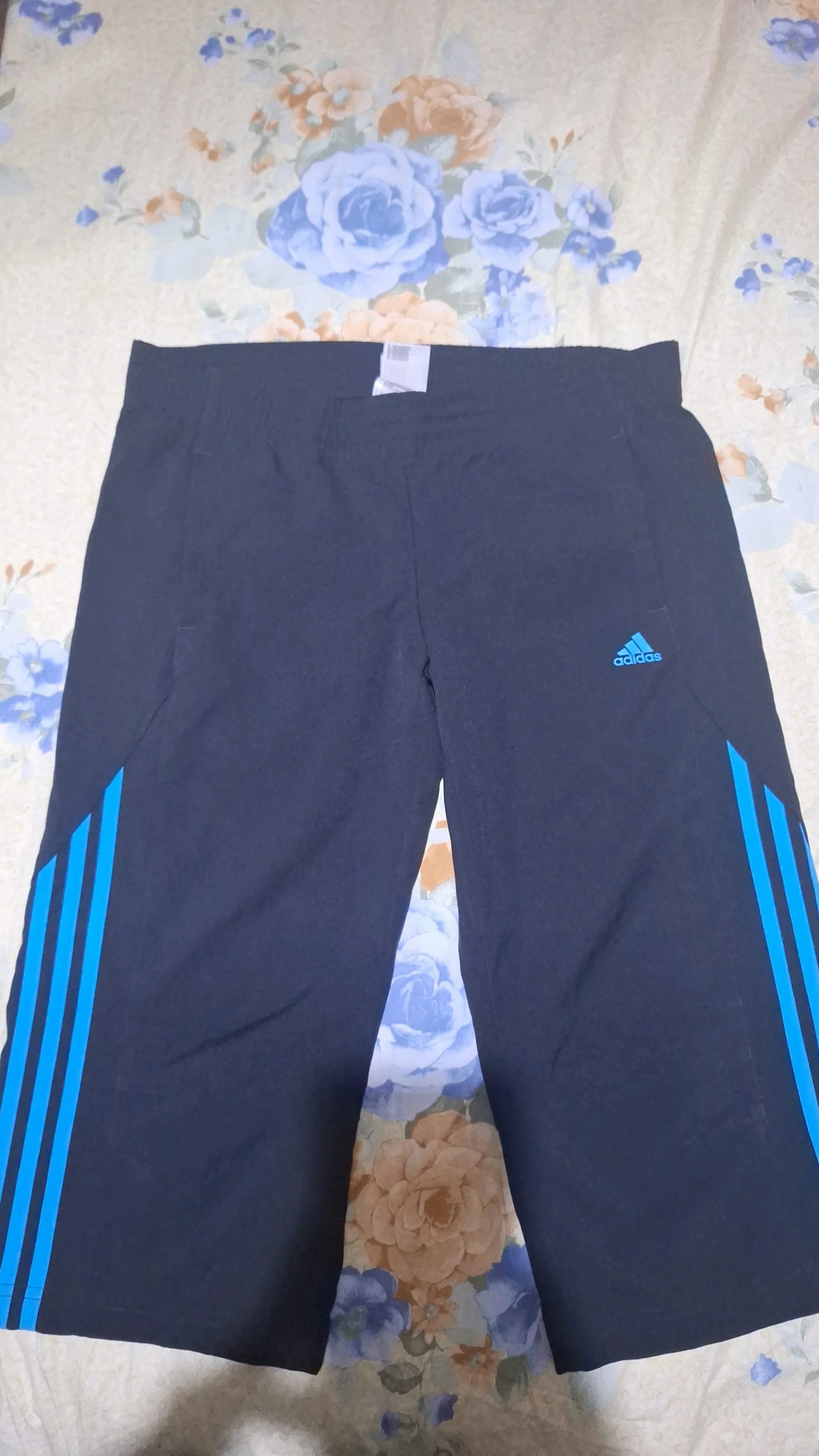 adidas Shorts, size M, photo 1