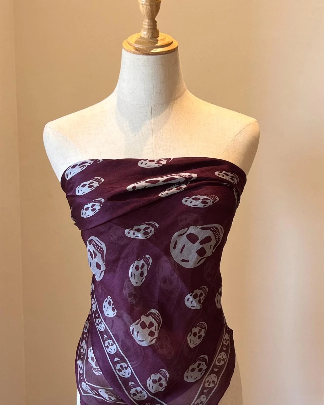 Alexander McQueen Scarves, size One size, photo 1